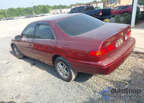 2001 Toyota Camry Le z USA, uszkodzony, nr VIN JT2BG22K510545653